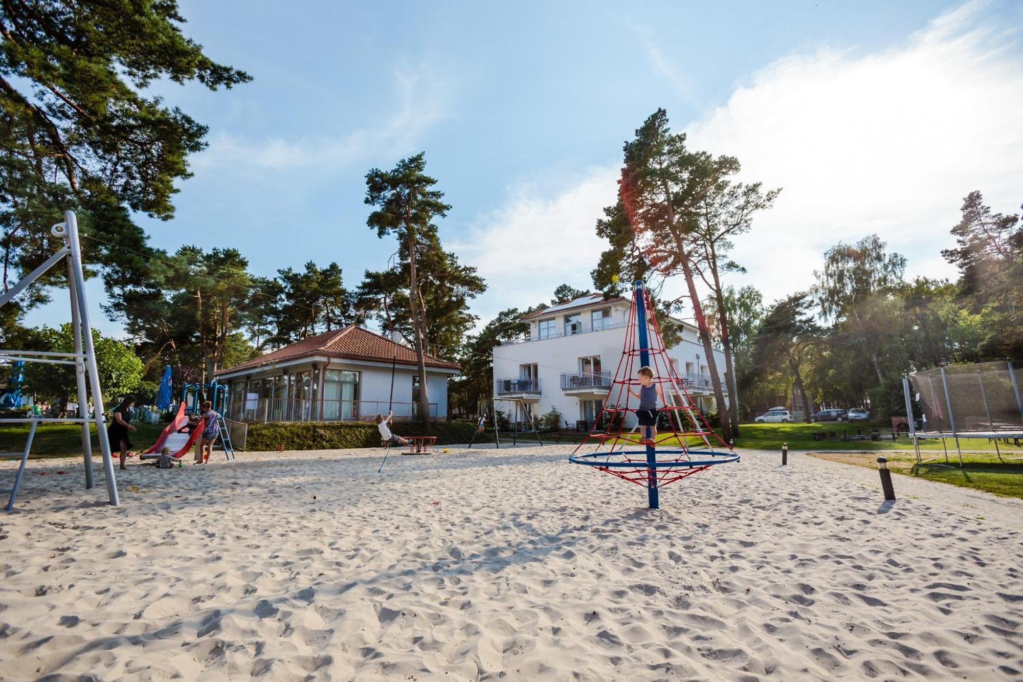 Apartamenty Za Rega Mrzeżyno Exteriör bild